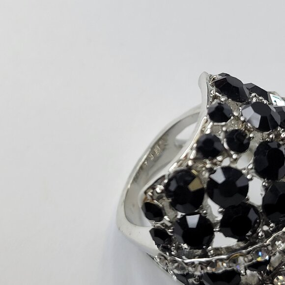 Flamboyant Black and Crystal Cocktail Fashion Ring - Picture 10 of 13
